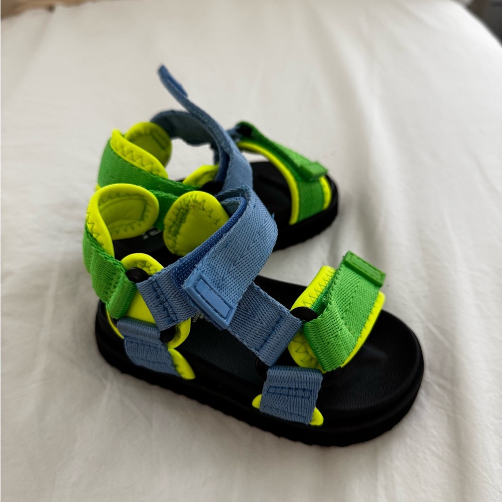GAP Kids Blue and Green Strap Sandals 5-6 C
